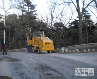 北京市场上柳工首台洗刨机