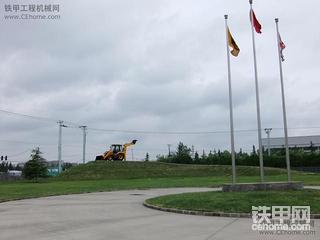 JCB两头忙超靓表演（上海工厂）