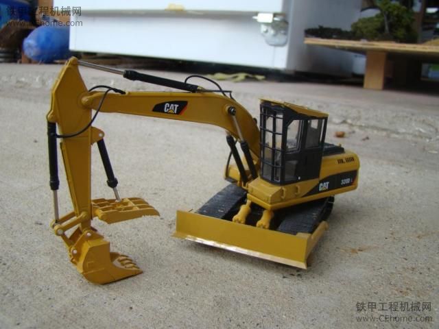 卡特320D FM LL叢林挖掘機(jī)