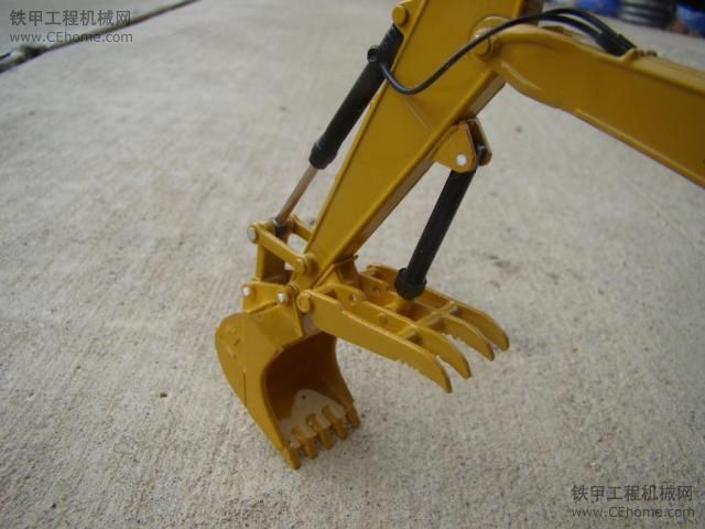 卡特320D FM LL叢林挖掘機(jī)