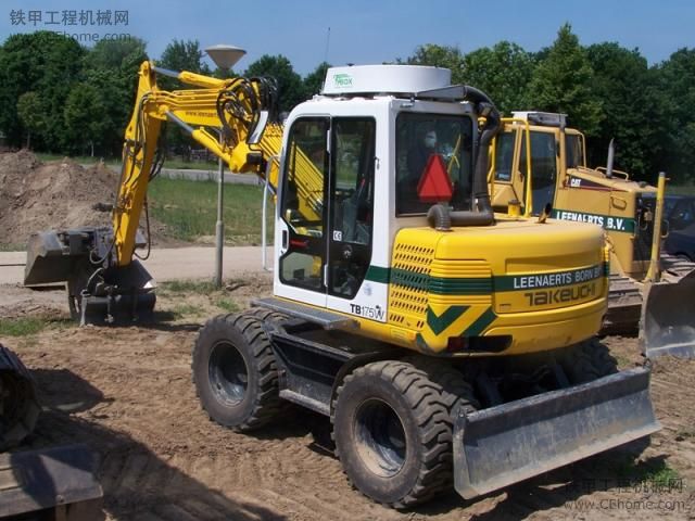 竹内(takeuchi tb 175 wl轮挖