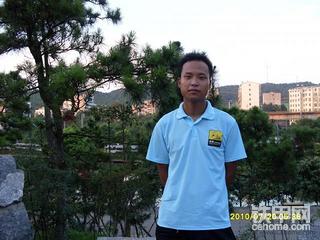 挖机继续维修中