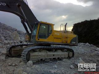 矿山又忙碌起来了，沃尔沃EC700忙个不停