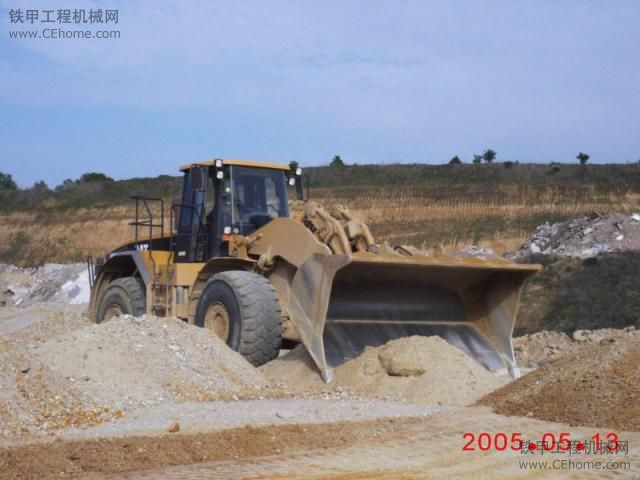 今晚高興，再來(lái)幾張CAT裝載機(jī)