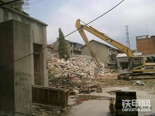 cat320b 加长臂 拆房子