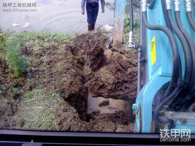 工作中！