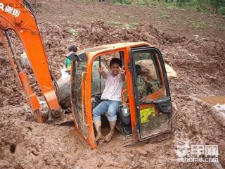 我的久保田KX185陷車了