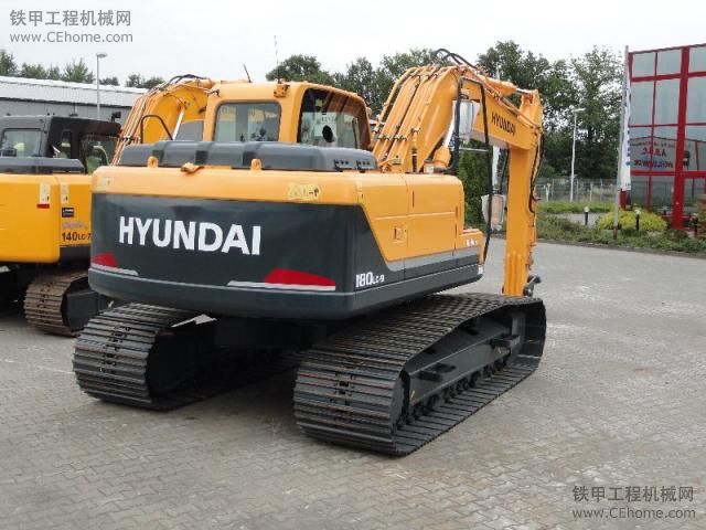 現(xiàn)代R180 LC-9 和 R380 LC-9 挖掘機