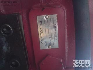 挖掘机液压系统 大家好这是什么液压泵是国产的吗