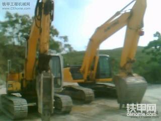 第一次发贴！我们工地的住友挖掘机