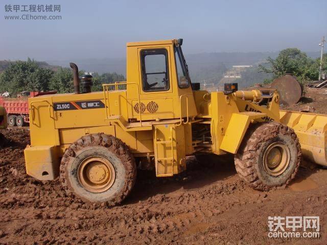 國產的柳工還可以