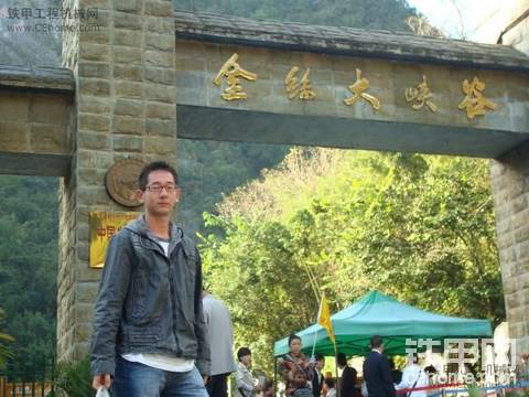 發(fā)洪水了，玉柴挖掘機(jī)救人~~~~