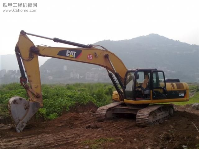 CAT 329D 略圖。