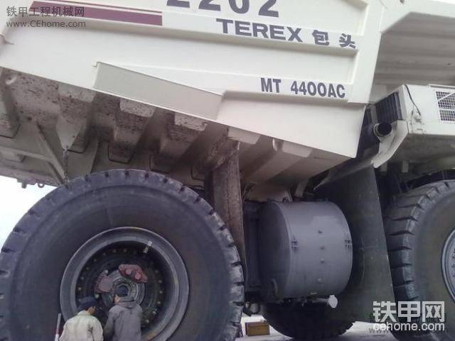 内蒙古海拉尔宝矿的特雷克斯2202 重一百多吨