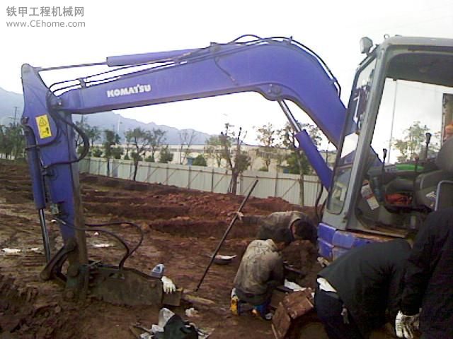 重庆地区出售自用小松PC78cu-7带猛士破碎锤