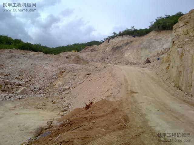 最近4月份在海南包了個石場