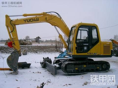 求購     挖掘機用挖樹坑機