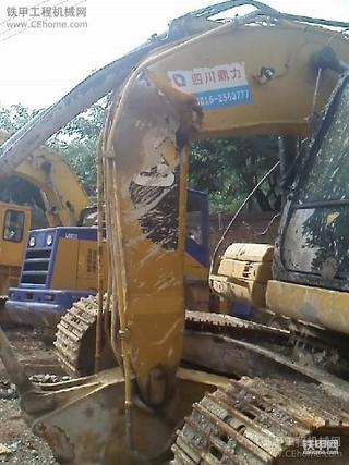 悲剧的卡特320D