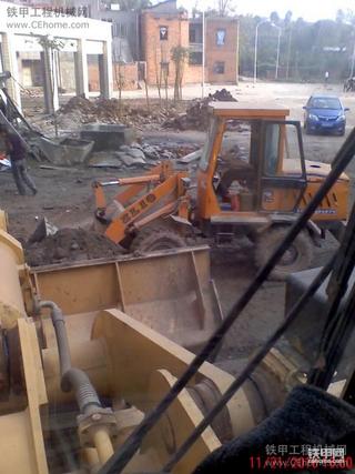 柳工50C300元一小时。