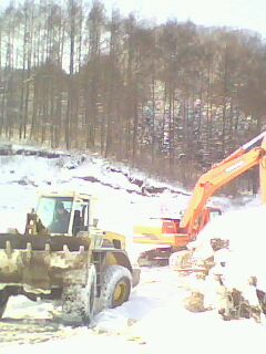 冰天雪地我的斗山225-7还在工作中