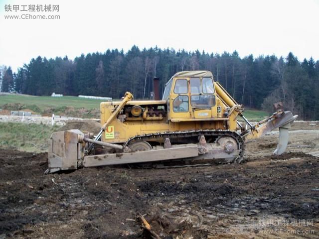 CAT D8H