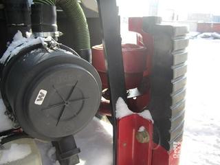 我的竹内175加装的油浴式空滤器