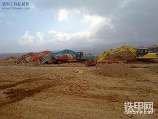哥們的四臺CAT324，絕對漂亮，不看后悔終生。。。。