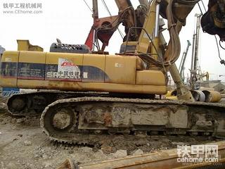 工地快結尾呢   剩下幾臺挖機和旋挖