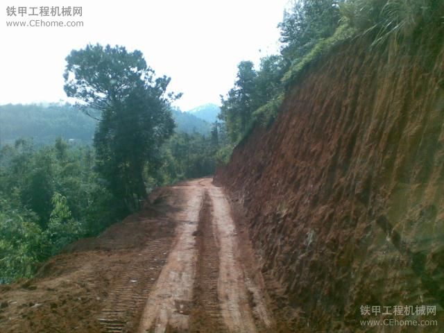 过年了终于有空整理相片大家分享之十二月尾进山开林路