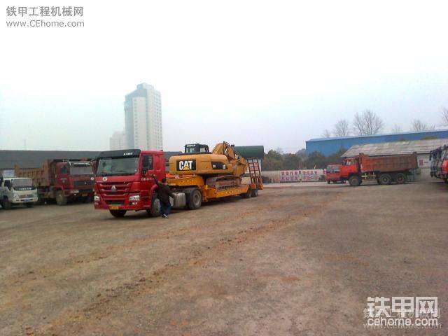 今天公司報道，領(lǐng)導(dǎo)安排我開320D，因為都還沒有人來報道