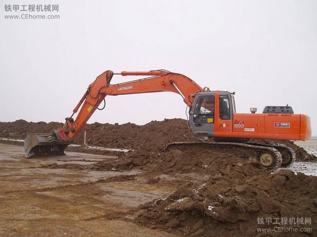 國外的HITACHI Zaxis 350，圖1024×768Pixel（7P）