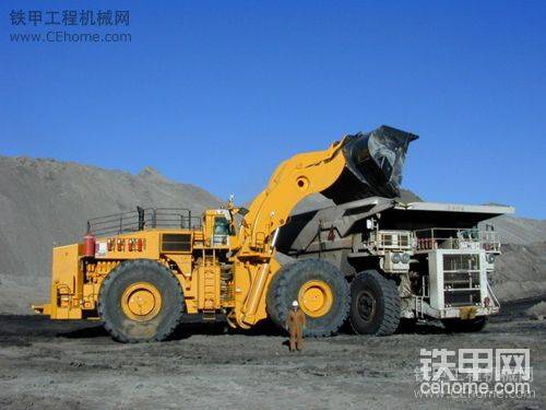 對(duì)比下人是多么的渺小啊