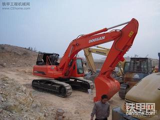 DOOSAN370Lc-7提机至近5000小时使用作业