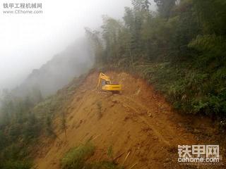 今天去工地看挖机拍的照片
