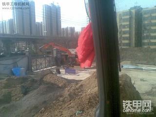一人开两机，呵呵。