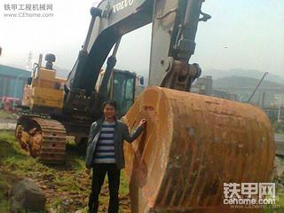 本地最大的工程机械老板自杀了，今天看到的大家伙沃尔沃700B