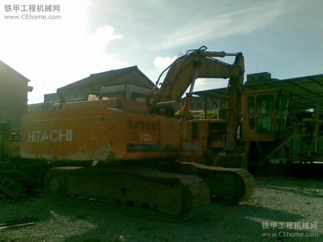 求購(gòu).HITACHI 日立EX200-1挖掘機(jī).要求原裝泵.發(fā)動(dòng)機(jī)