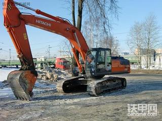 日立ZX330LC-3挖掘机
