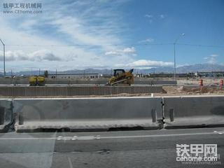 美国高速公路沿途建筑工地工程机械实拍