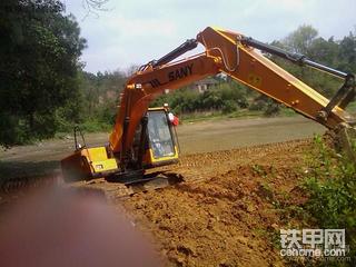 我3月26号份购买的小松sy205c-8挖掘机