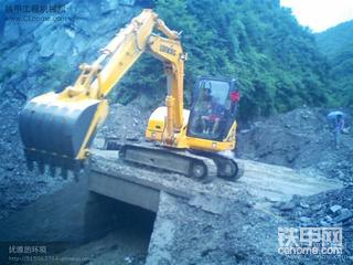 龍工85挖掘機(jī)