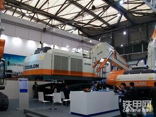 中聯(lián)重科ZE1250大型挖掘機(jī)