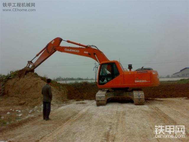 在路面上素土，原裝漆