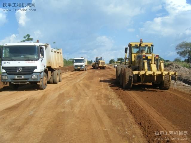 非洲道路施工場(chǎng)景