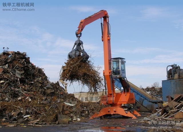 特雷斯克?？怂筂HL350輪呔爪鋼機在拉脫維亞