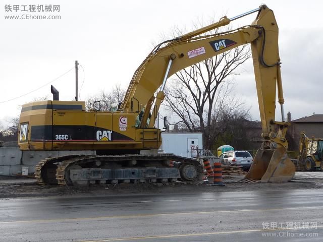 CAT 365C