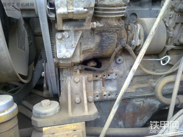 此車竟能開成這樣，直接戳缸