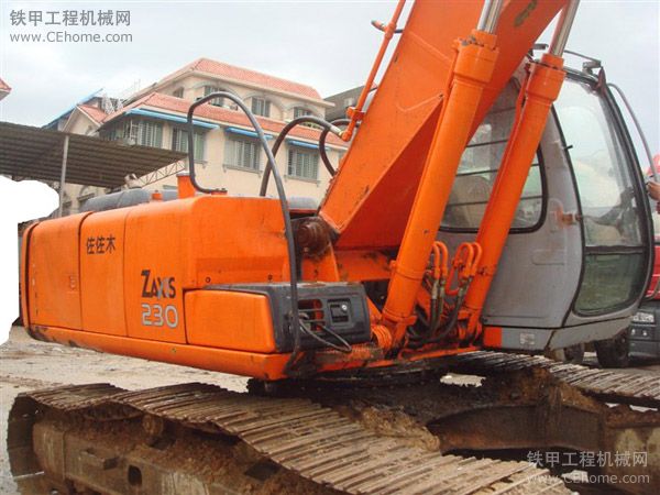 广西桂林，中介出售日立EX200-5E
