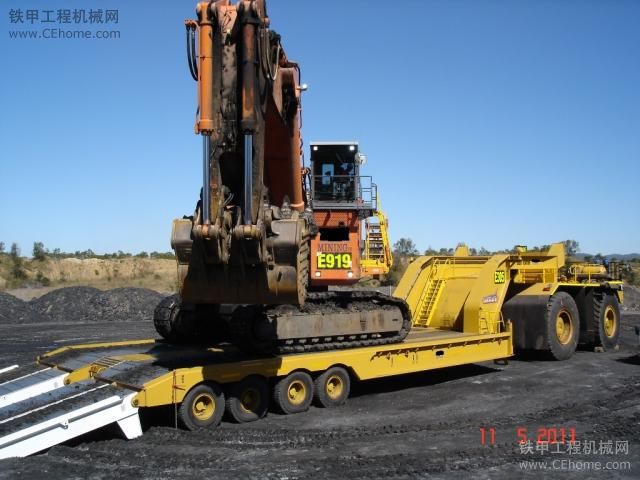 礦山運機車拉日立EX3600-3挖掘機