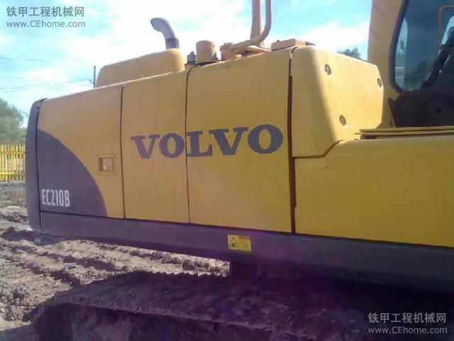 大庆地区出售07年沃尔沃210B挖掘机46.6万